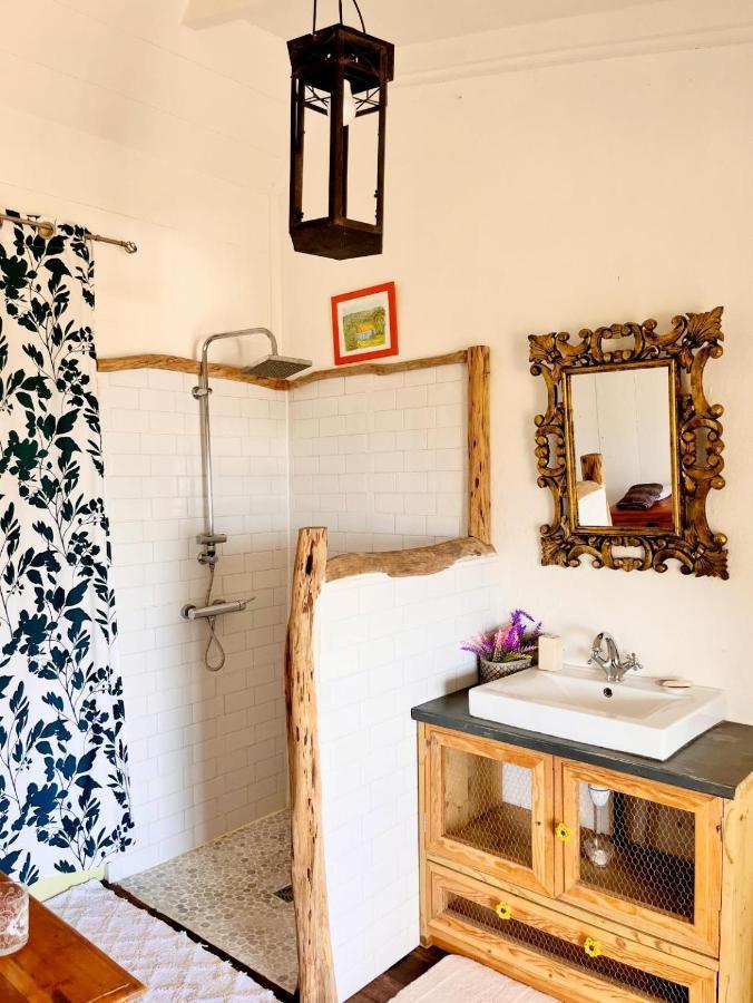 Habitation La Reine Du Camp Chambres D'Hotes Saint-Claude Ngoại thất bức ảnh