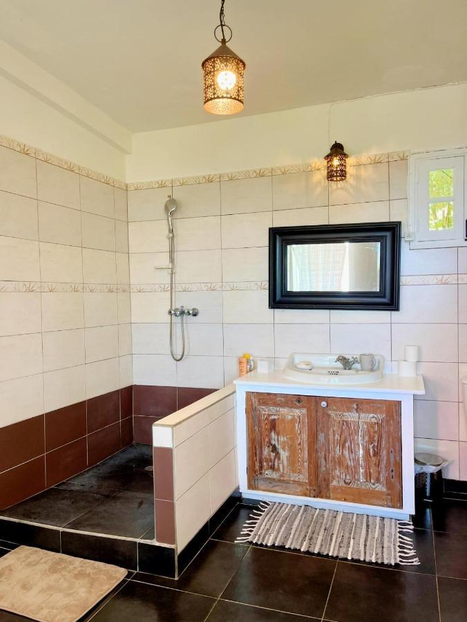 Habitation La Reine Du Camp Chambres D'Hotes Saint-Claude Ngoại thất bức ảnh
